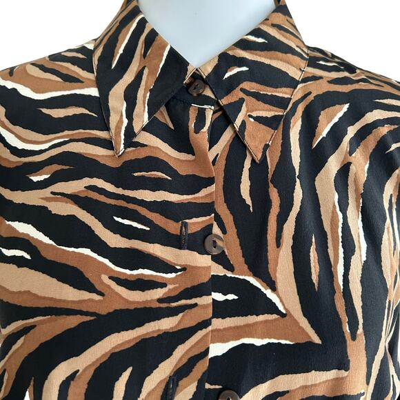 Vintage Liz Claiborne 100% Silk Animal Print Blouse – Mint. - Picture 3 of 7